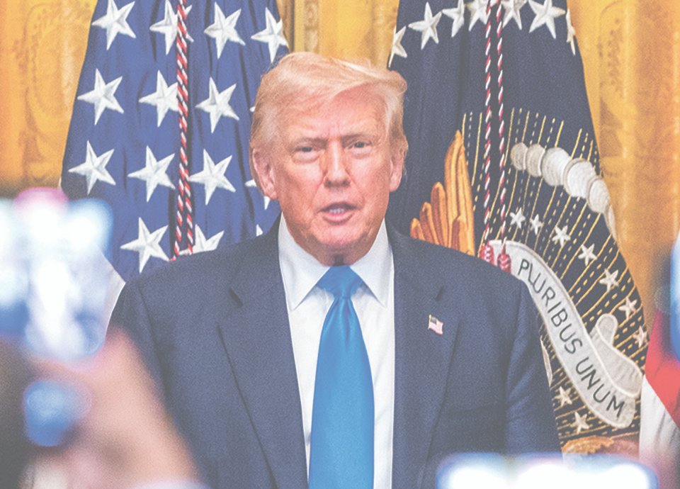 Ucrânia: Trump afirma que gostaria de evitar comparecer a uma cúpula com Zelensky e Putin.