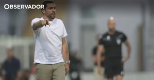 Técnico do Moreirense deseja "neutralizar qualidades" do Vitória de Guimarães