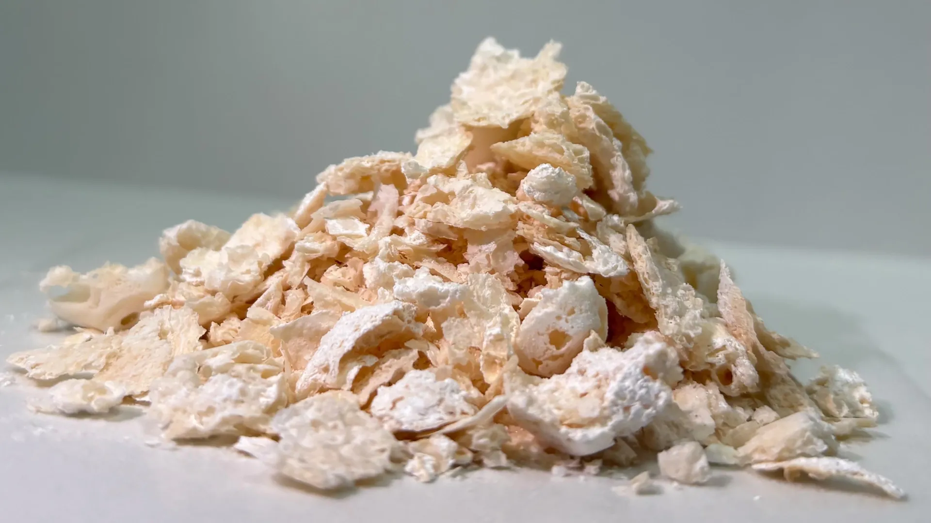 Cientistas desenvolvem plástico biodegradável mais resistente que PET