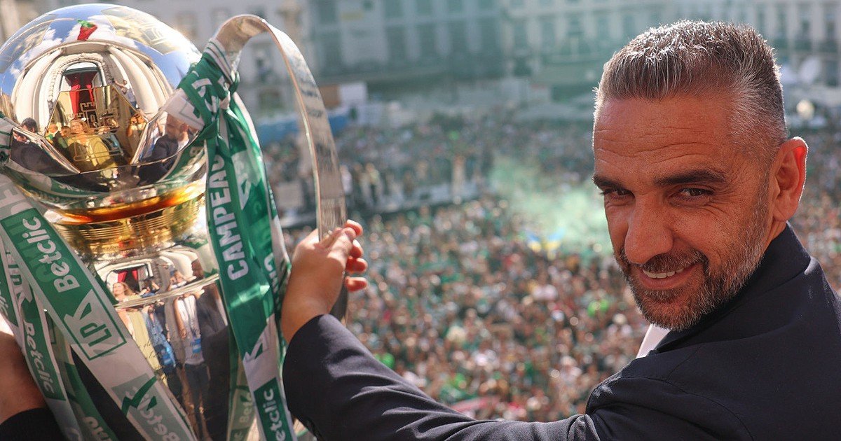 Destaque da mídia italiana sobre Rui Borges: 'Um acumulador de ilusões' que observou Maradona 'estupefato'