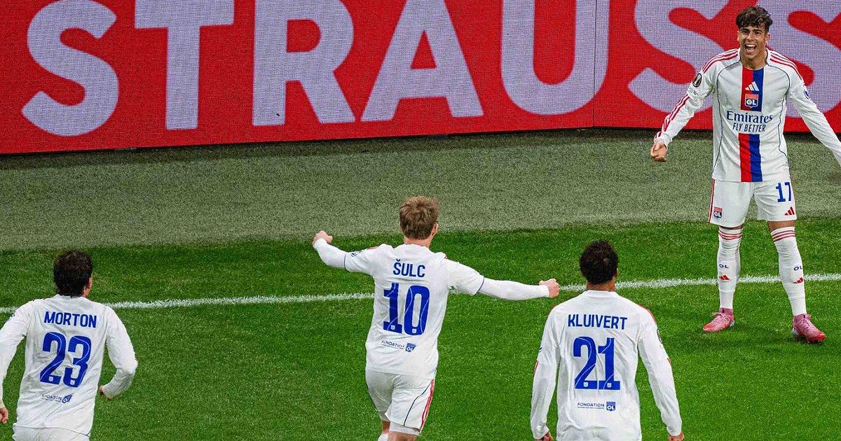 VÍDEOS - Vozes lusas em França: Afonso Moreira garante triunfo ao Lyon com golazo, Félix Correia duplica no Lille