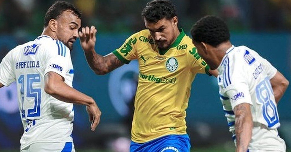 Palmeiras iguala com o Cruzeiro e perde chance de liderança isolada.