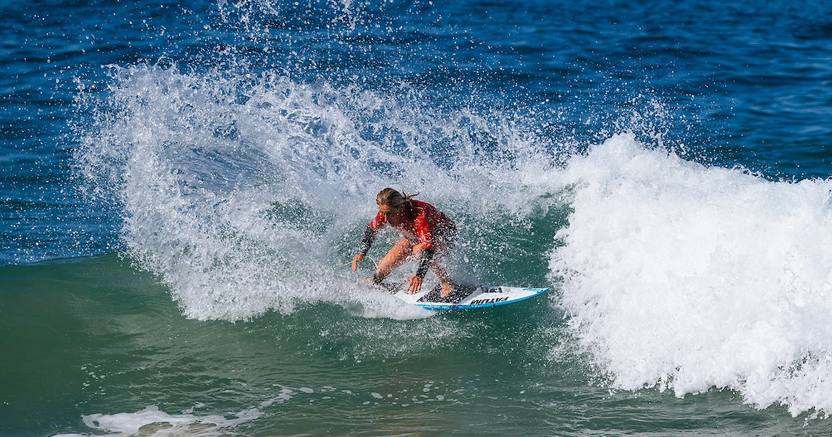 Yolanda Martins avança para as oitavas de final no Saquarema Pro