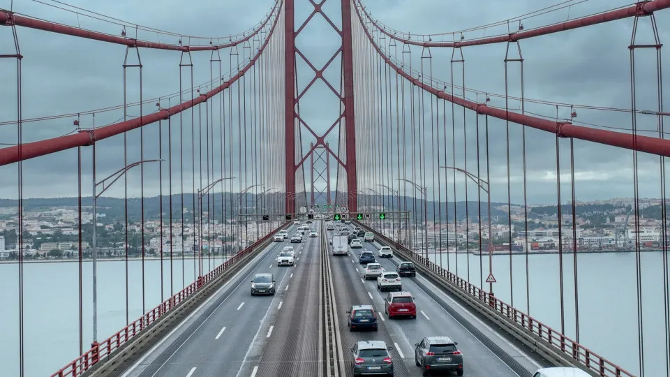 Atenção, motoristas! Tráfego na 25 de Abril será limitado noturnamente.