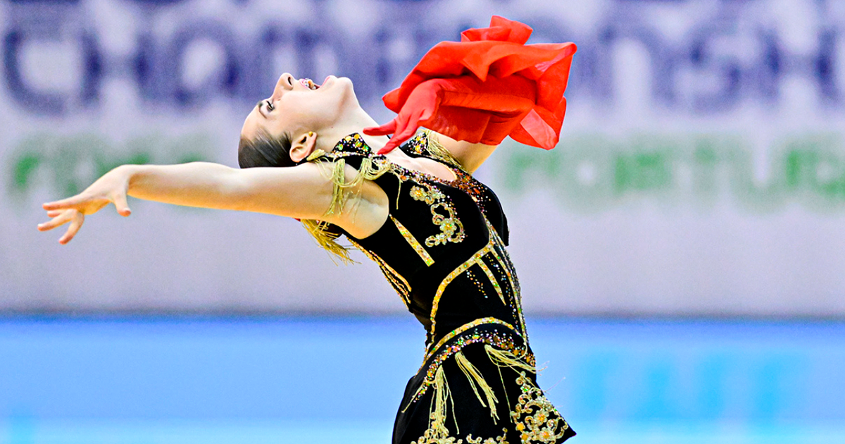 Ema Sousa conquista a 3.ª posição na dança individual nos Campeonatos Mundiais de Patinagem