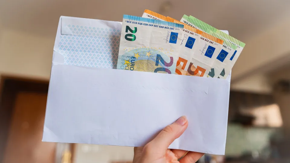 Aumento das Despesas e Perda dos Salários Líquidos - PPulse