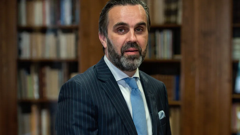 Ordem apresenta 25 propostas ao Governo para atrair médicos ao SNS - PPulse