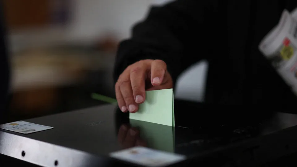 Eleitores portugueses decidiram ontem sobre a administração local. Quem saiu vitorioso em seu município?