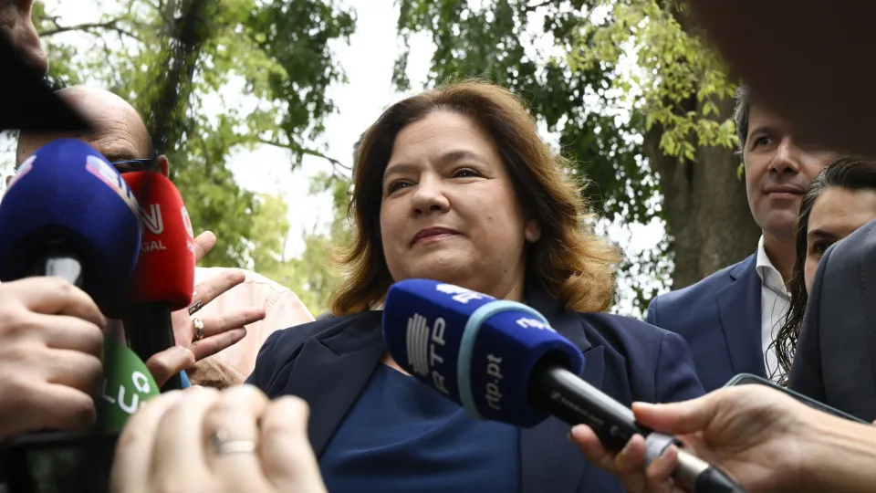 Escolas? Leitão espera "estar a tempo" de utilizar "algo do PRR" - PPulse