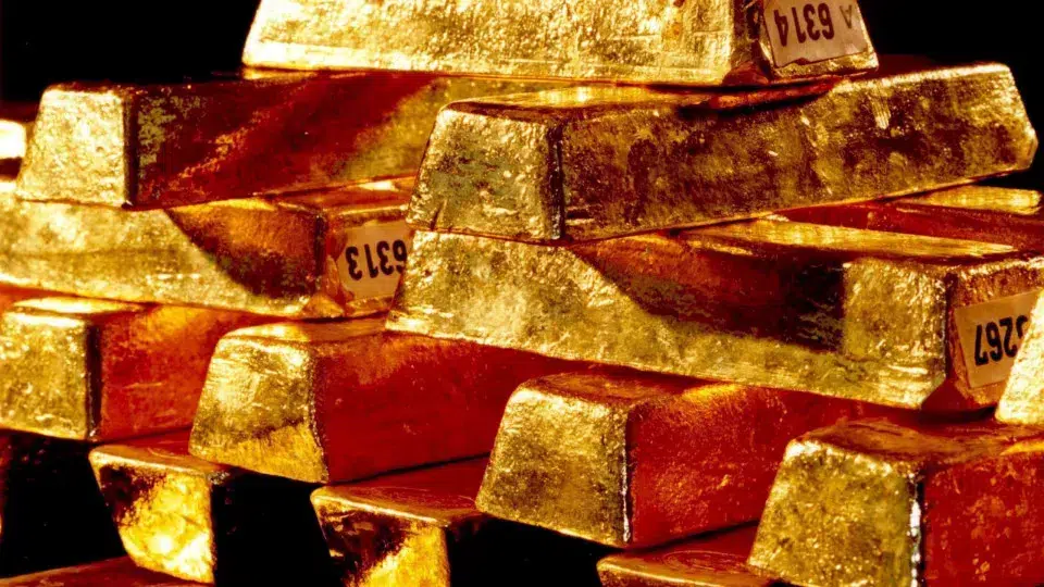 O valor do ouro atinge novos recordes e ultrapassa 3.970 dólares por onça.