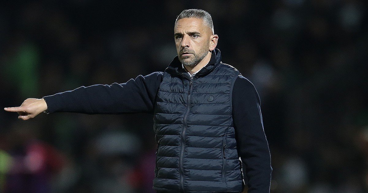 Rui Borges afirma que os atletas do Sporting "sentiram alegria em competir", João Simões ressalta "comportamento e vigor".