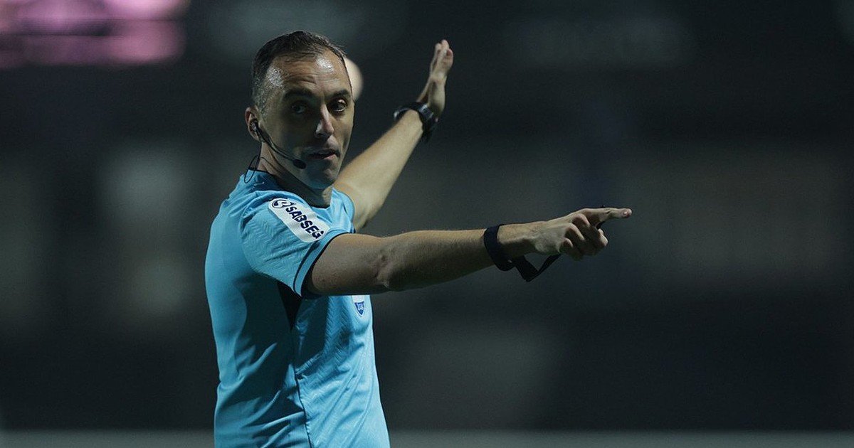 João Pinheiro será o juiz do confronto Nápoles-Frankfurt na Champions League