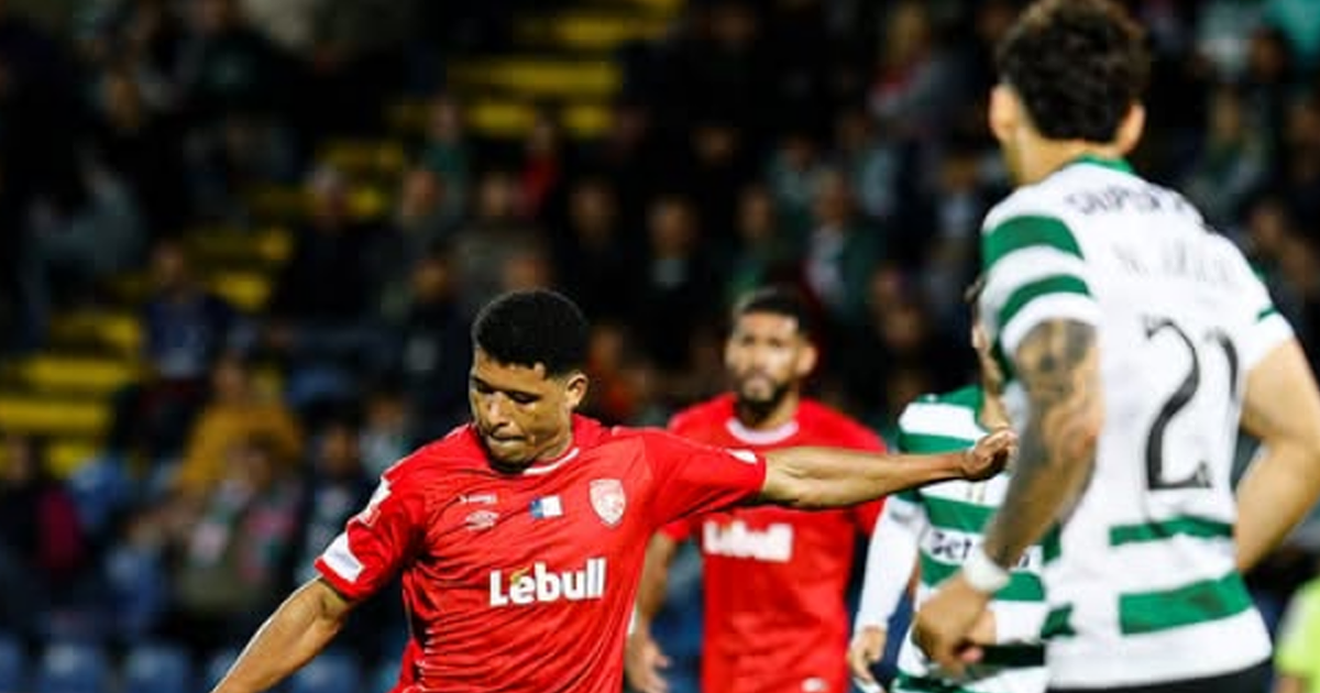 Falha crucial": Santa Clara responde à arbitragem da partida contra o Sporting