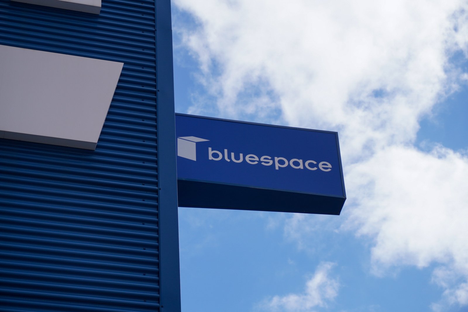 Viver em Lisboa custa caro... e é restrito. Como a crise habitacional fomentou um mercado: o aluguel de depósitos.