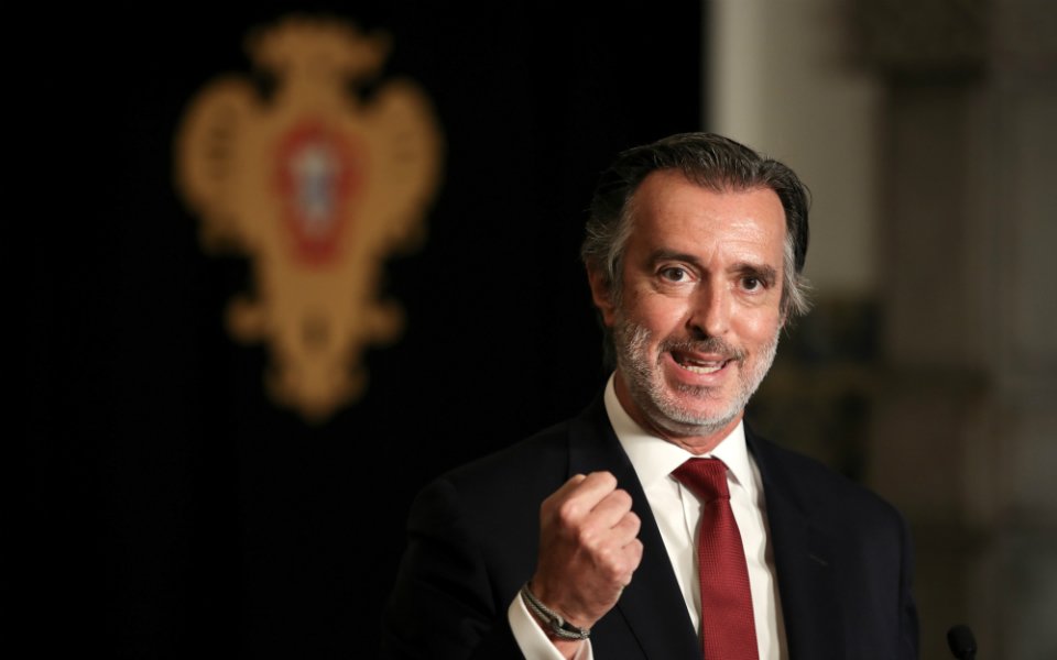 Eleições: Cotrim determinado a derrotar "conceitos ultrapassados" do Chega ignora opinar sobre cartazes de Ventura