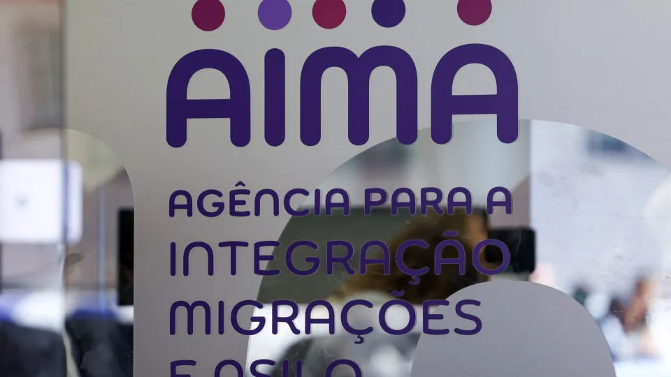 AIMA estabelece canal sobre salvaguardas transitórias devido ao conflito na Ucrânia.