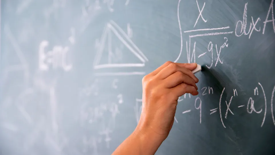 Geometria e estatística são tópicos nas provas de matemática do 9º ano.