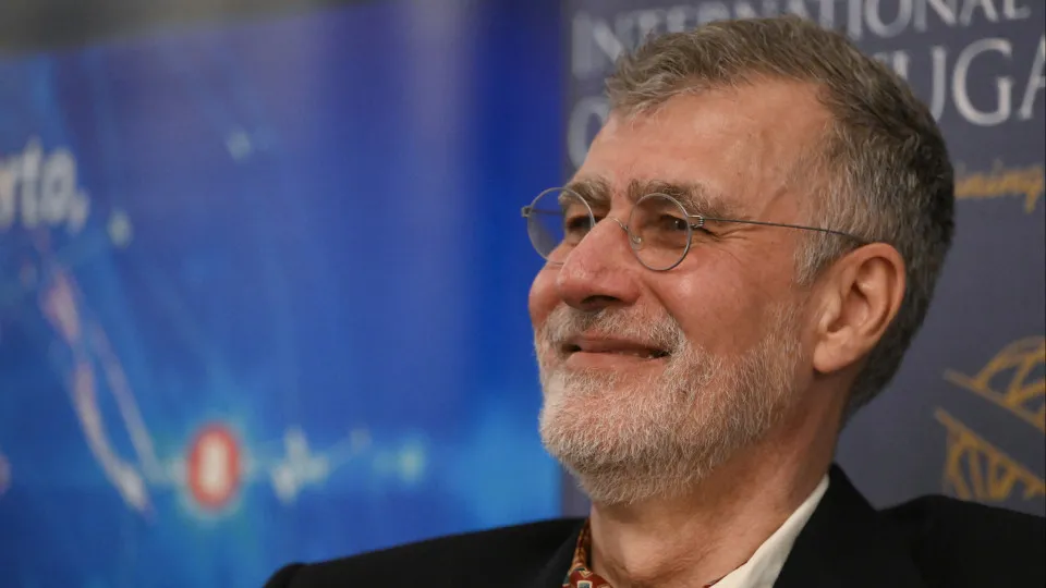 Gouveia e Melo alerta que a economia não pode ser um campo de batalha.