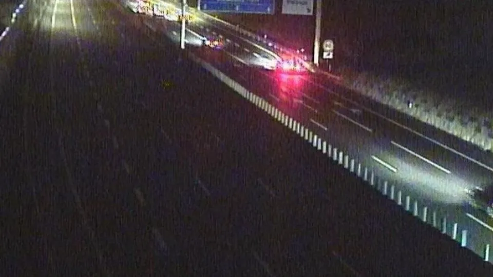 Acidente com veículo pesado bloqueia A1 antes de Santa Iria (sentido sul-norte)