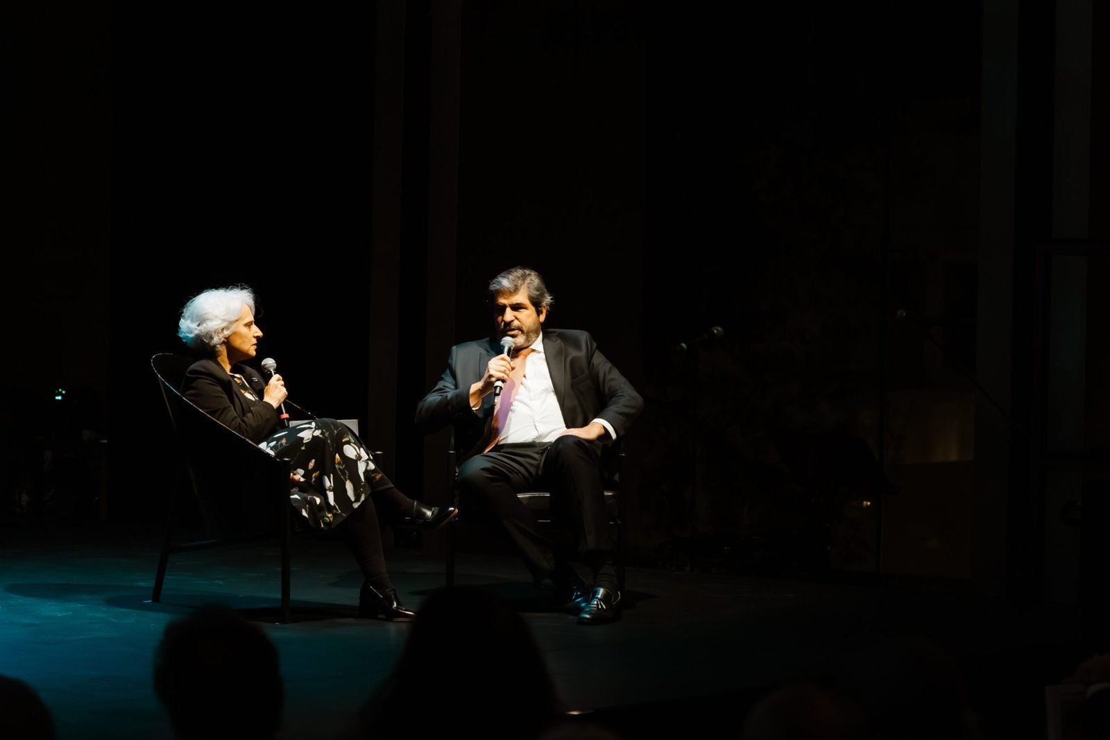 Seis narrativas e um expresso com 120 anos: a Comunicação ao Vivo retornou ao Teatro São Luiz para homenagear o histórico e o contemporâneo de A Portuguesa do Chiado.