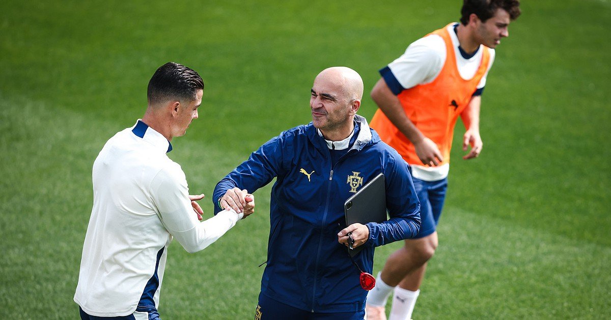 Roberto Martínez rejeita atenção diferenciada a Ronaldo: "É barulho"