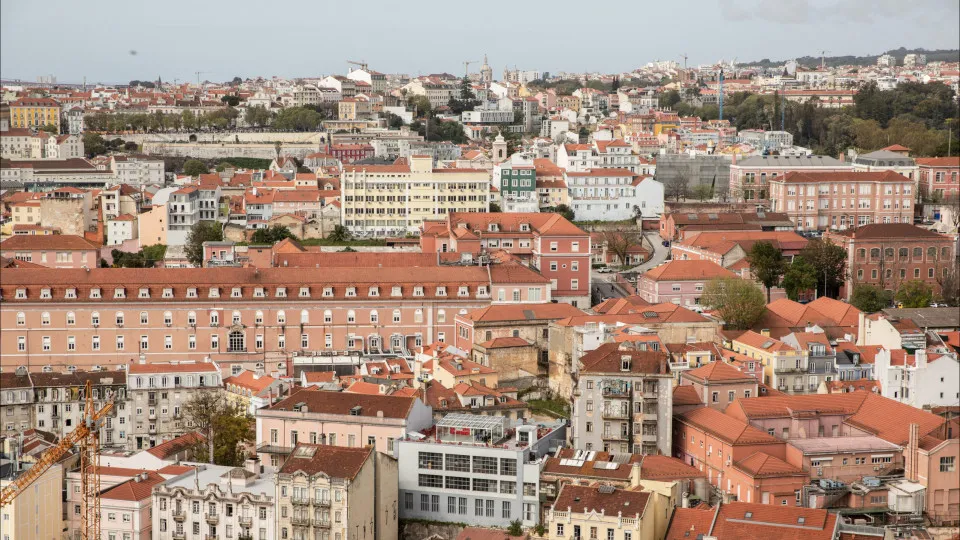 Euribor despenca a três e seis meses e atinge pico desde abril a doze meses.