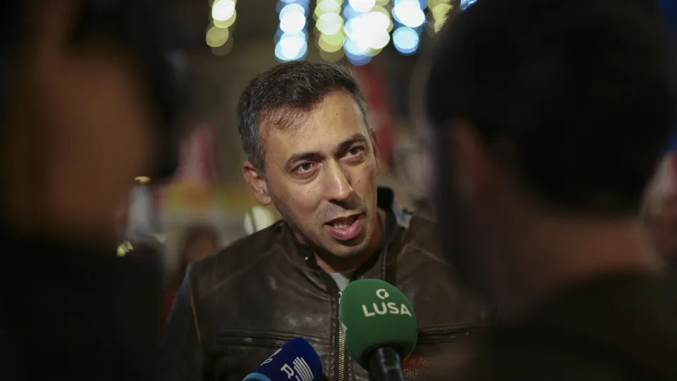 Greve. CGTP solicita que a administração recue e afirma que Montenegro "habita em uma bolha".