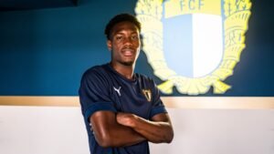 Ibrahima Ba prorrogou contrato com o Famalicão até 2030