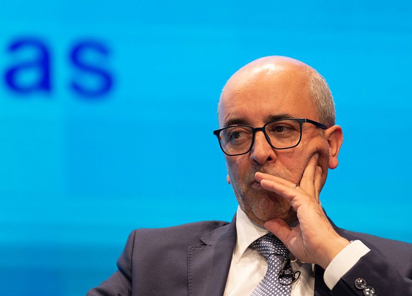 "É prioritário intensificar estratégias" de suporte à globalização