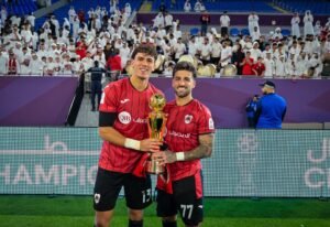 Al Rayyan de Tiago Silva e André Amaro ganha o Troféu do Catar