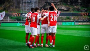 Uma rede, três unidades, Sevilha à vista