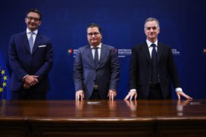 Contrato de negociação da participação no Novobanco restringe deveres do Governo a 10%