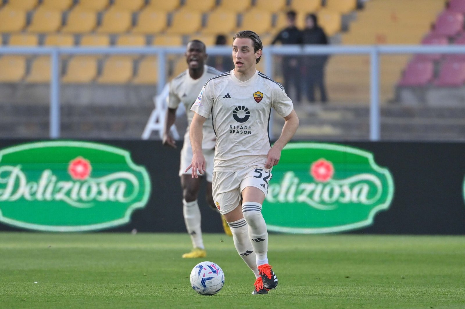 Edoardo Bove relembra conexão com José Mourinho após enfrentar parada cardíaca: «É extremamente significativo para mim e para minha família»