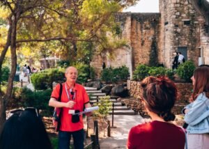 As avenidas de Lisboa através de Pessoa: caminhada para os habitantes da Mensagem