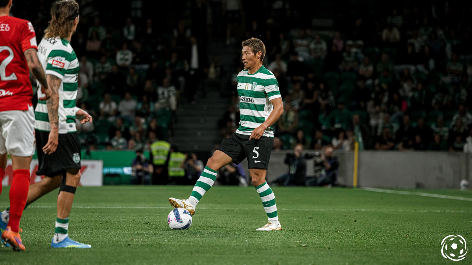Hidemasa Morita marca gol e iguala o clássico entre Sporting e Benfica