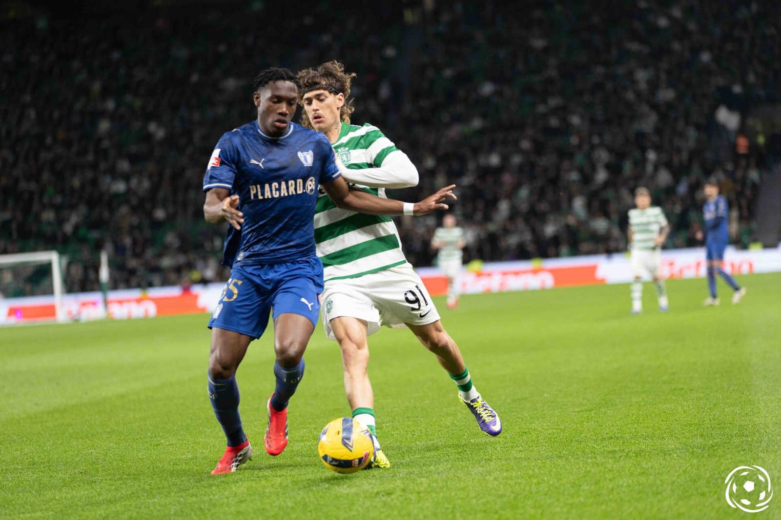 Transitou há poucos dias com o Famalicão e deve partir no verão: Fabrizio Romano assegura atenção de equipas na Inglaterra, Alemanha e Portugal