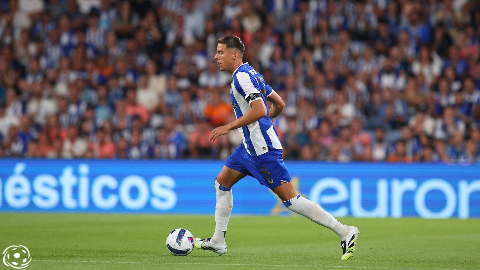 Jan Bednarek reconhece efetividade do autogolo na formação do FC Porto: «Ficámos sem segurança e enfrentámos obstáculos, mas conseguimos restabelecer a confiança e criámos ocasiões»