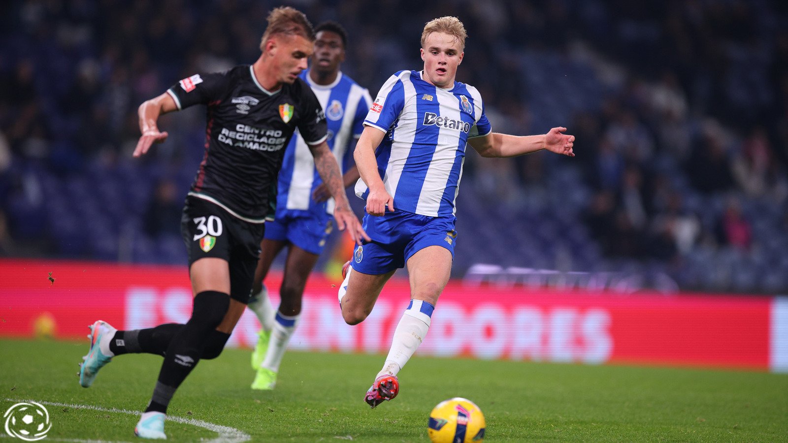 Os onze titulares de Estrela da Amadora e FC Porto para a 31ª rodada da Liga Pro