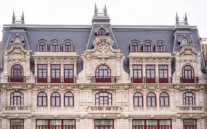 H10 Hotels compra o icônico Le Monumental Palace dos franceses da Maison Albar