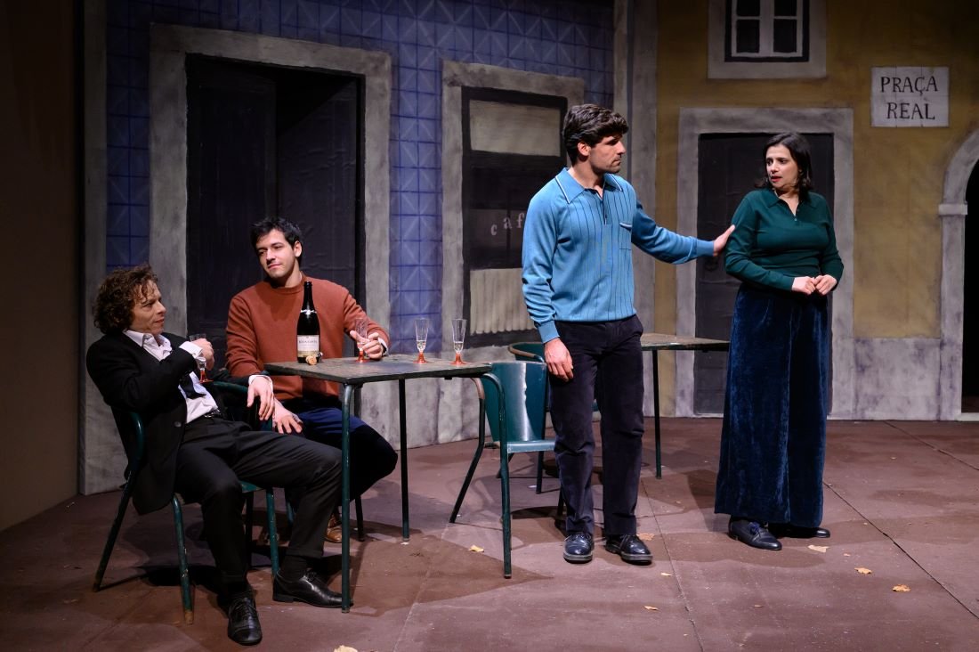 Paixão e infidelidade na Praça Central