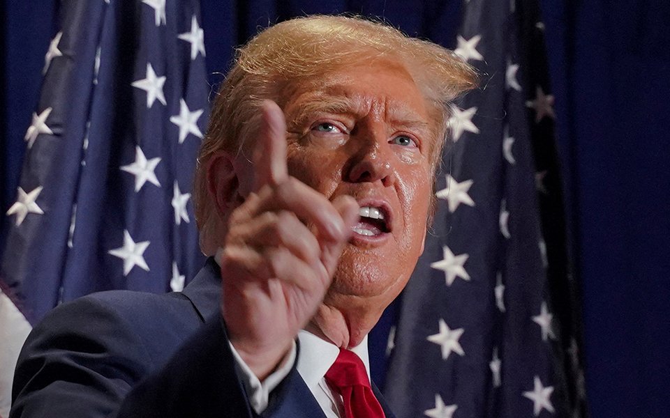 BBC acusada de manipular parcialmente um clipe de Trump na data da invasão ao Capitólio