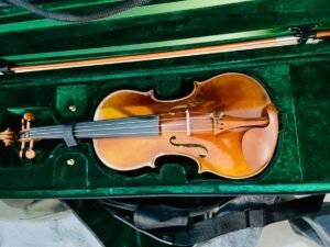 No Alvalade, o músico de uma feira que fascina a comunidade