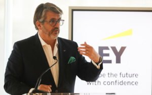 EY transformação para a estrutura Torre Ícone no Porto