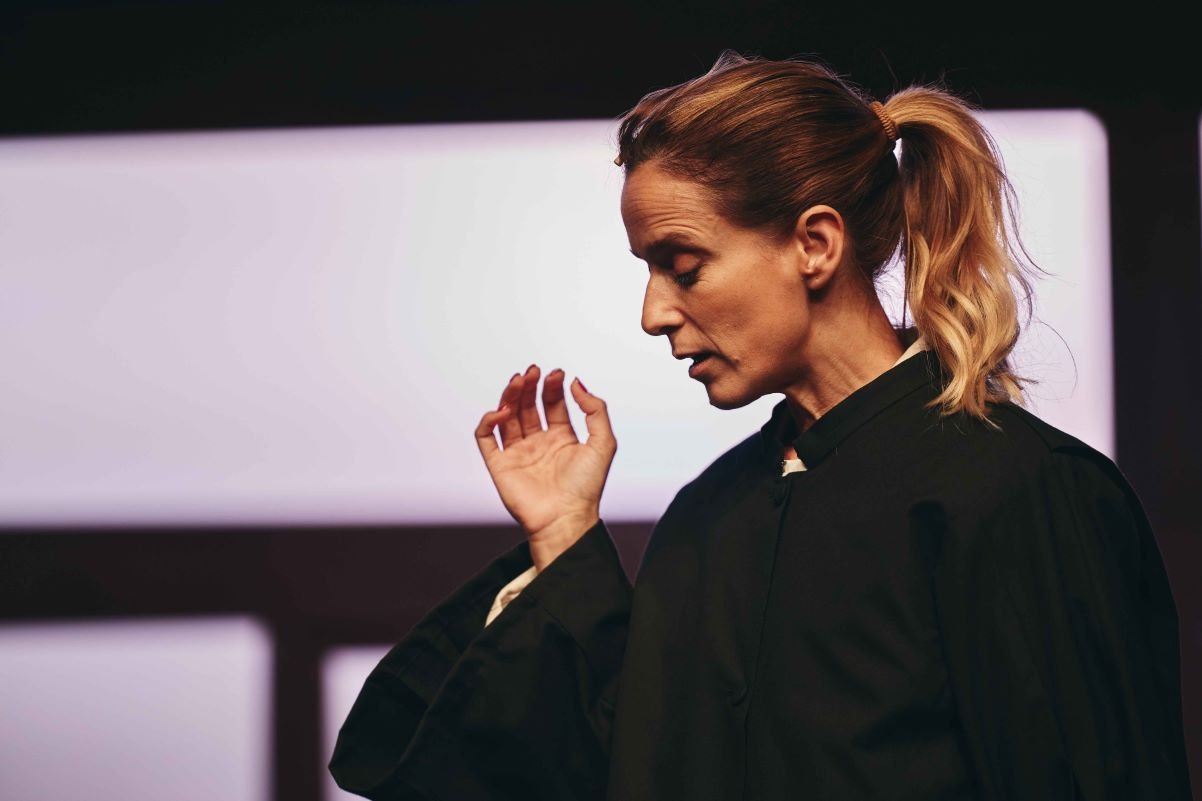 As Jornadas de Madalena Almeida