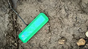 Pesquisadores criam célula de combustível movida a terra que pode substituir baterias