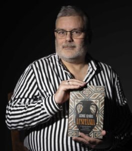 André Simões: Um Olhar sobre a Vida e Conquistas