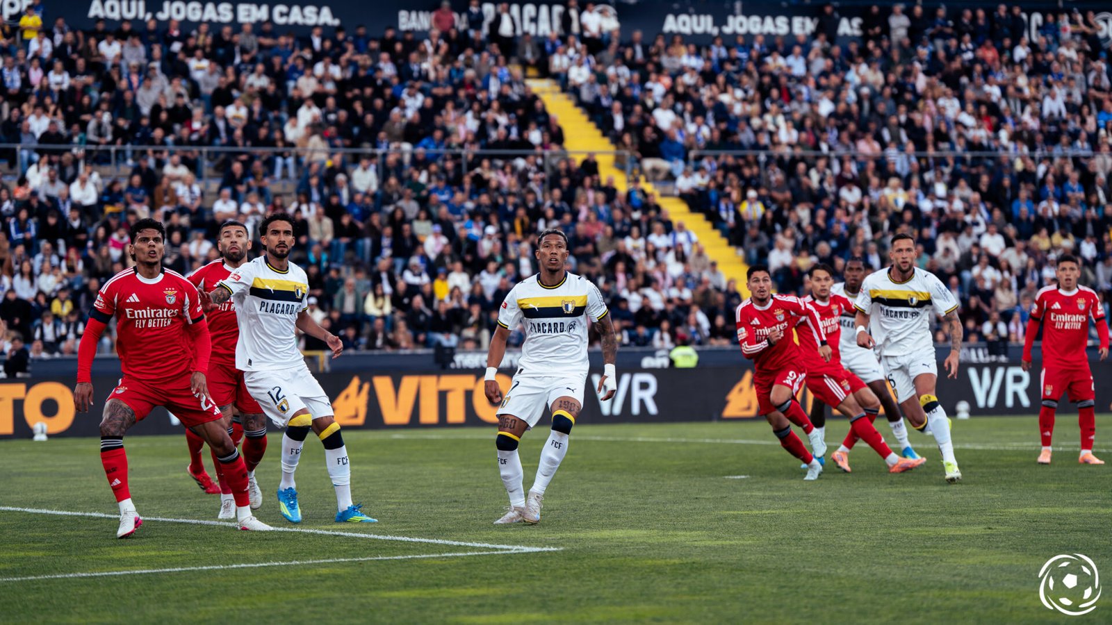 Benfica intensifica péssimo desempenho em Famalicão e registra 3º revés seguido em solo famalicense.
