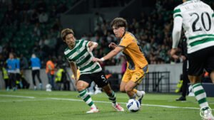 Hidemasa Morita a um passo do Leeds United: confira a extensão do acordo do volante do Sporting na equipe da Premier League
