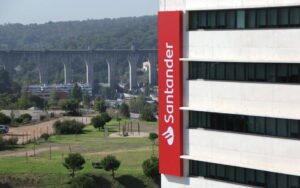 Santander e British Council disponibilizam mais 10.000 ofertas gratuitas para estudar inglês.